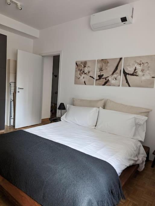 Modern And Comfortable Near The Subway Apartment Milan